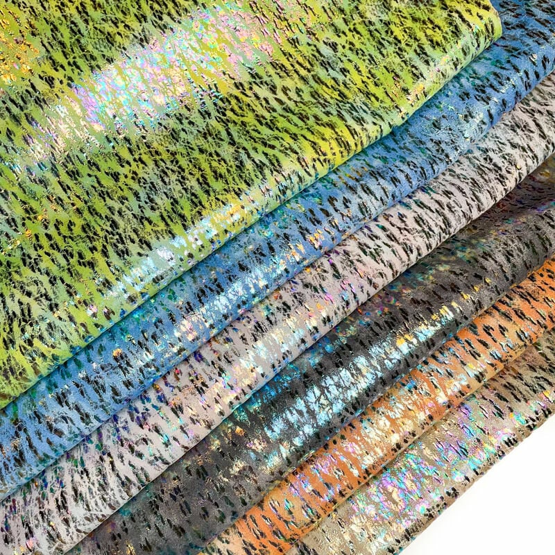 Holographic Lambskin Leather Mix 0.9-1.1mm/2.25-2.75oz / RAINBOW HOLO PARTY