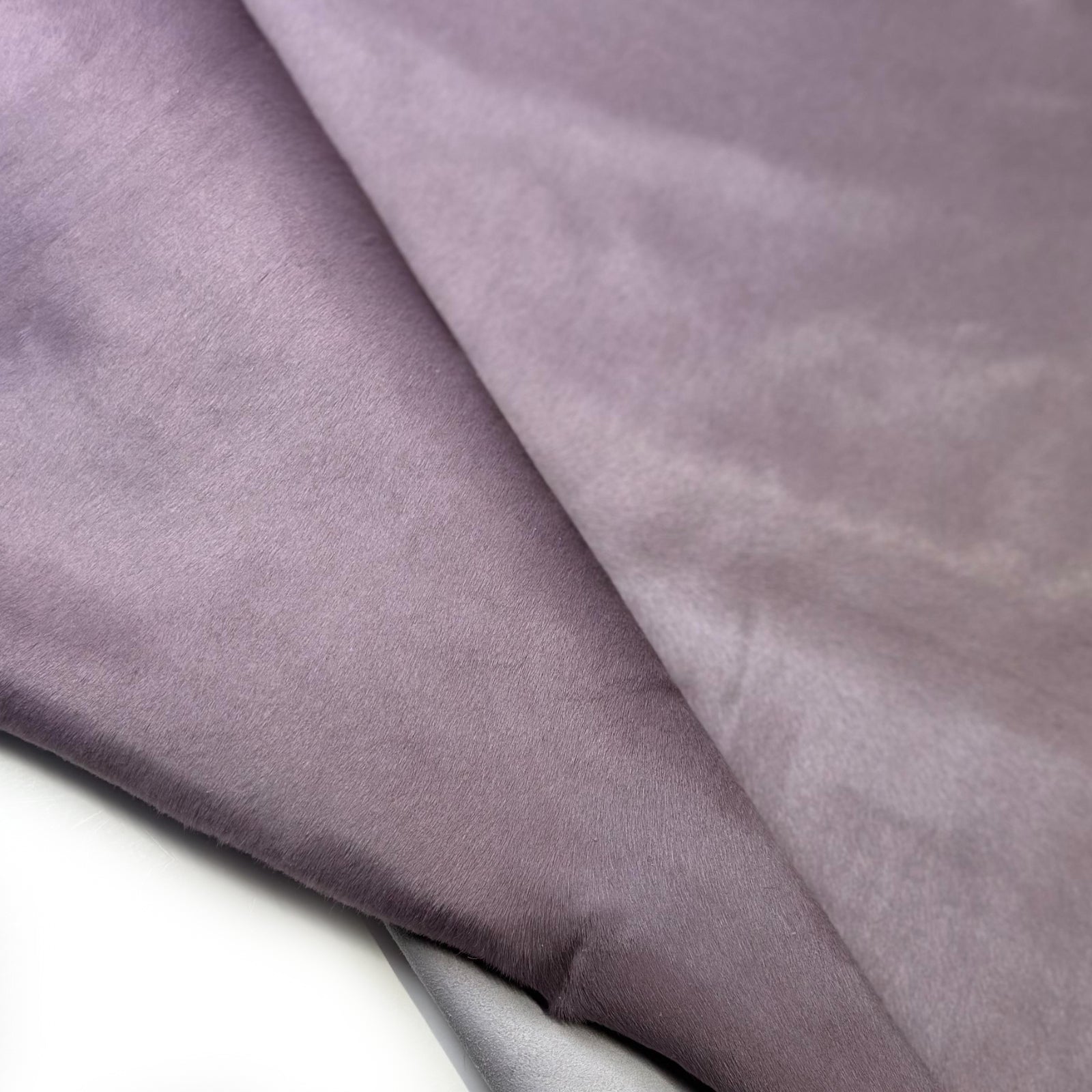 Lilac Pony Leather Fur Leather 0.9mm//2.25oz Lavender Pony 1599