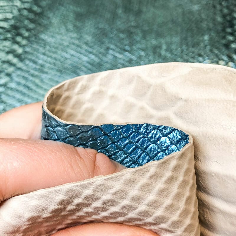 Light Blue Metallic Lambskin With Snake Print 0.7mm/2.5oz / TOPAZ SNAKE 1043