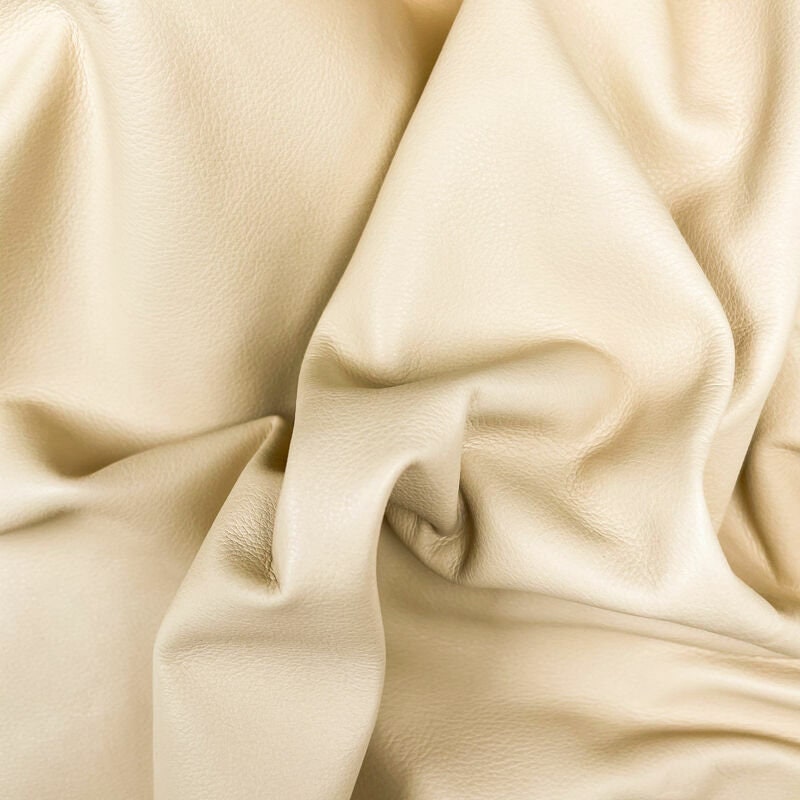 Beige Natural Dyed Lambskin Leather 0.5mm/1.25oz / PISTACHIO SHELL 1118