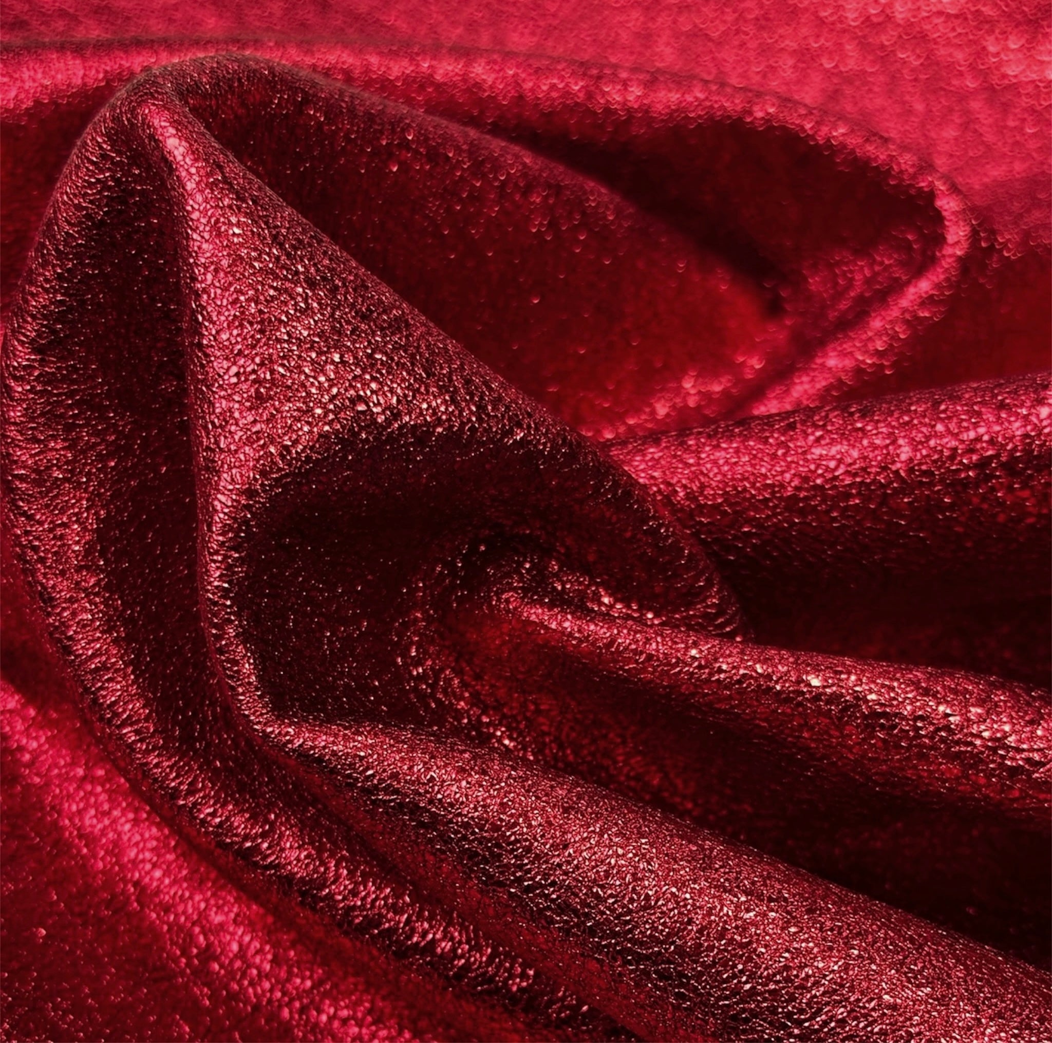 Shiny Deep Red Lambskin 1-1.1mm/2.5-2.75oz CHRISTMAS RED 1556