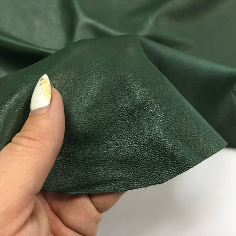 Soft Green Lambskin Hides DARK FOREST 453 / 0.9mm/2.25oz