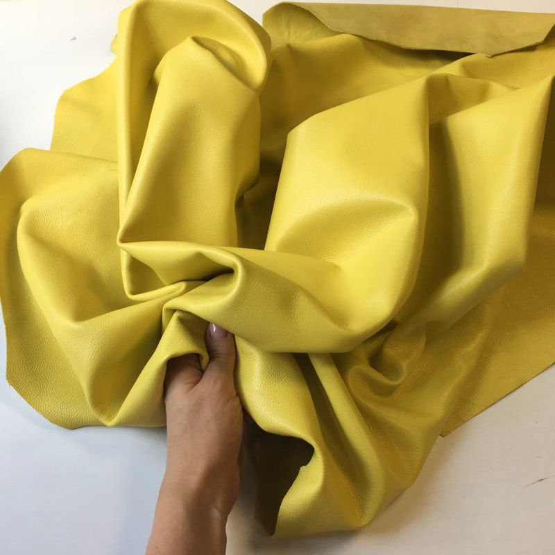 Yellow Pebbled Lambskin Leather 0.9mm/2.25oz / YELLOW CREAM 844
