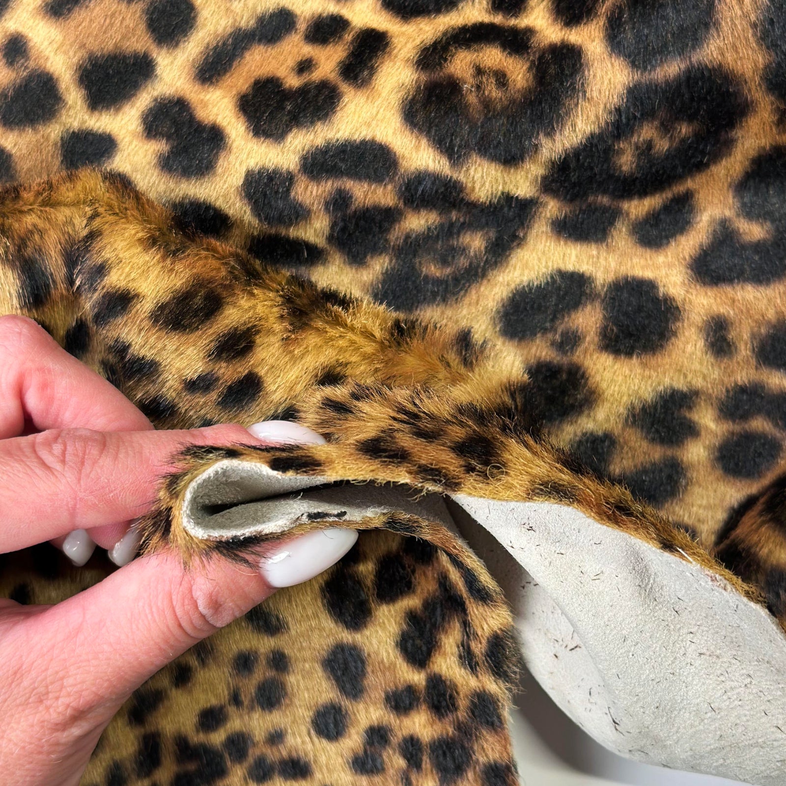 Long Hair Pony Leather With Jaguar Print  1.2-1.3mm/3-3.25oz PONY 1610