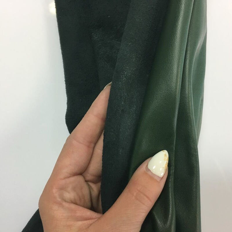 Soft Green Lambskin Hides DARK FOREST 453 / 0.9mm/2.25oz