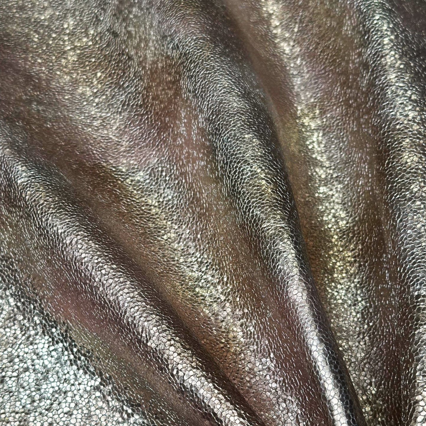 Crunchy Gold Leather With Rose Gold Spots Metallic 0.9-1.1mm GOLD SHINE