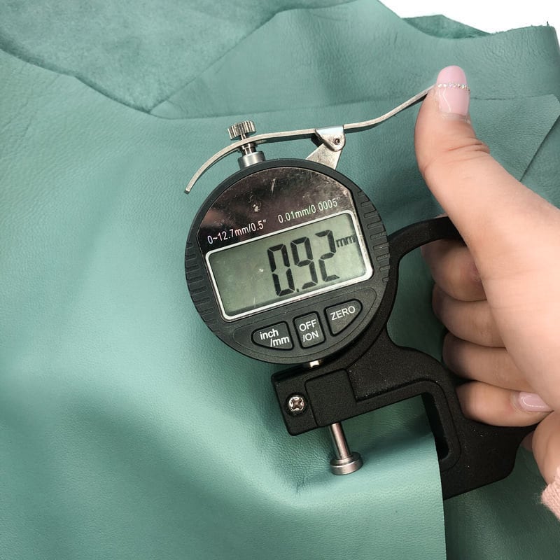 Pastel Green Lambskin Leather 2.25oz/0.9mm / SAGE GREEN 902