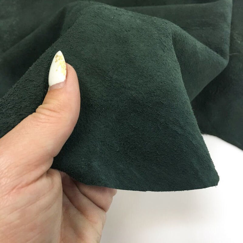 Soft Green Lambskin Hides DARK FOREST 453 / 0.9mm/2.25oz