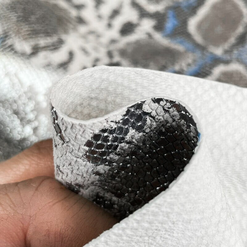 White Snake Print Lambskin With Silver And Blue 0.9mm/2.25oz / ONTARIO SNAKE 1091