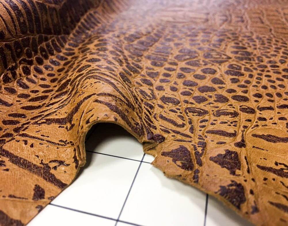 Crocodile Print Lambskin Leather 0.8mm/2oz / APPLE CINAMON CROCODILE 467