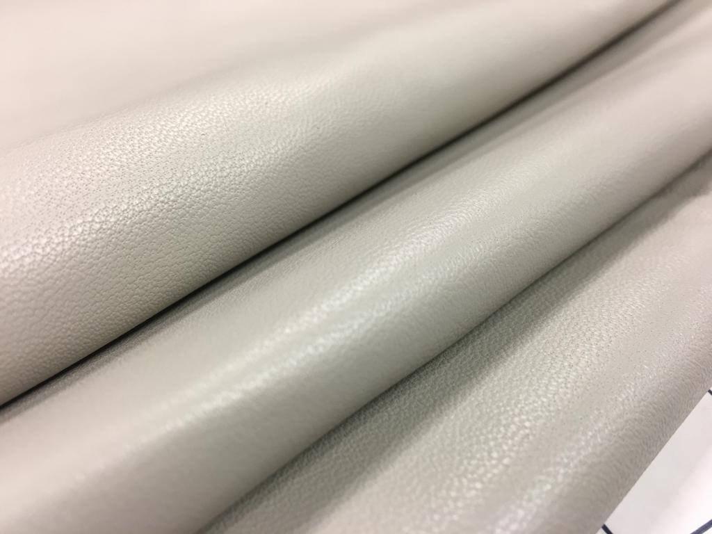 Light Gray Lambskin Leather 0.8mm/2oz / AGATE GRAY 571