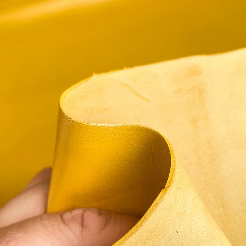 Sunny Yellow Perlamuter Lambskin 1.0mm/2.25oz / YELLOW PERLAMUTER 1173