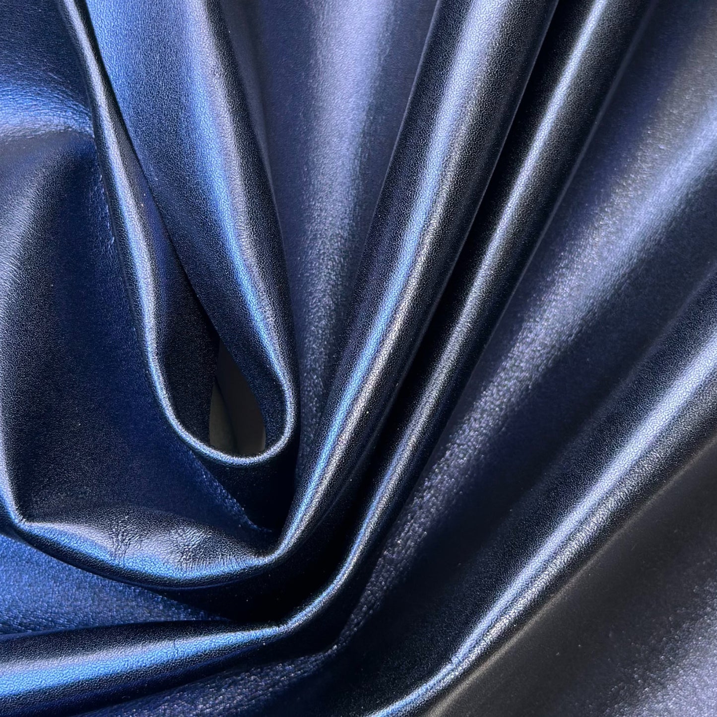 Metallic Navy Blue Lambskin Leather 0.8mm//2oz NAVISKIN 1666