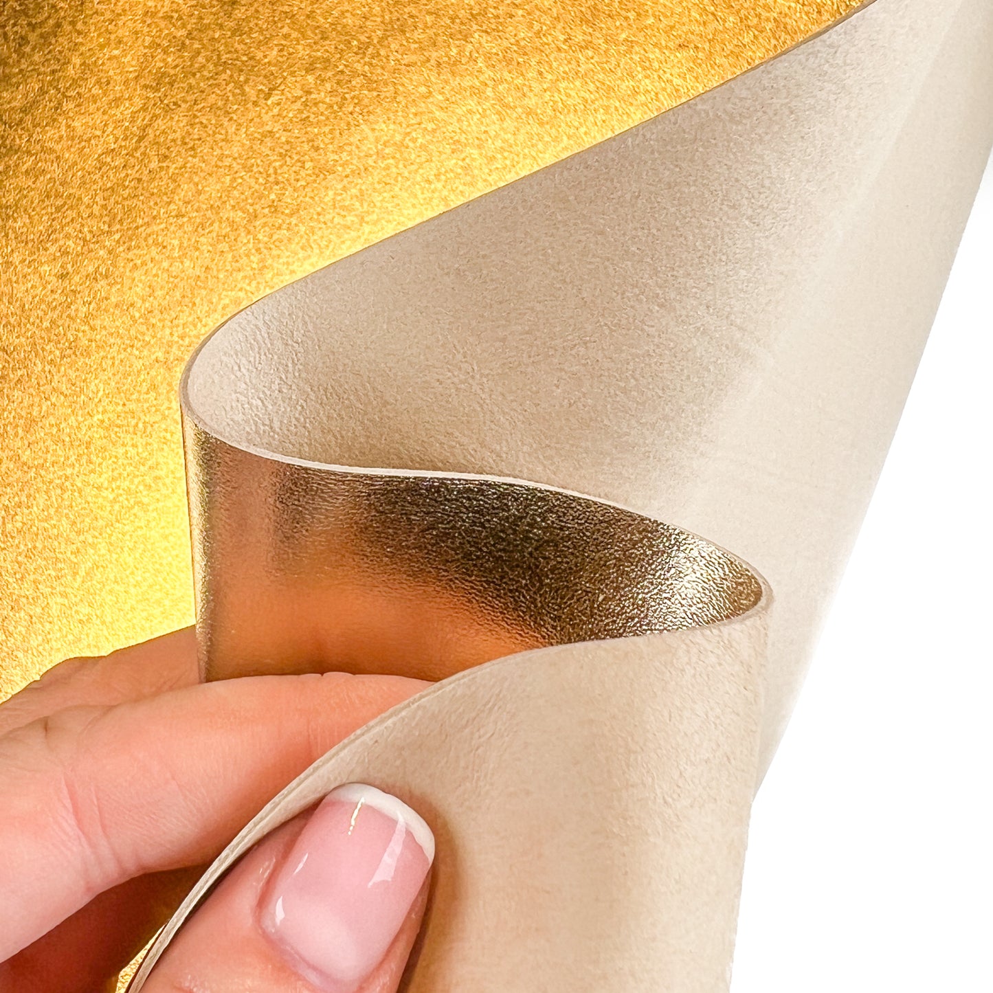 Shiny Metallic Gold Lambskin 0.7mm/1.75oz CLASSIC GOLD 1462