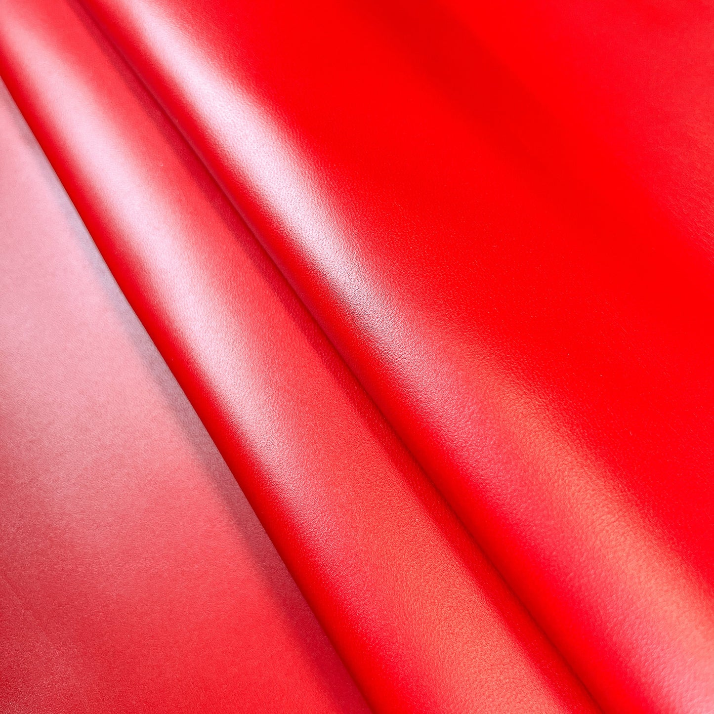 Bright Red Lambskin Leather 0.8mm/2oz / Soft MARS RED 26