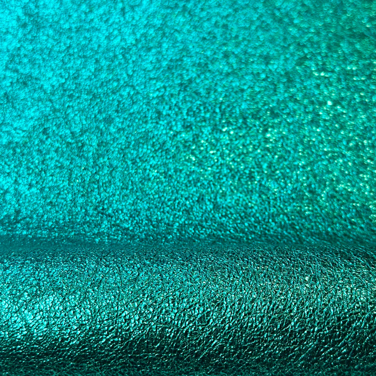 Greenish-blue Hue Metallic Lambskin Leather 1mm/2.5oz Iridescent 1616