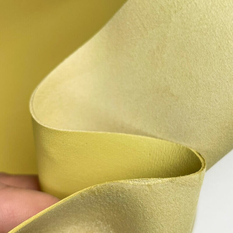 Light Green Lambskin Hides 0.7mm/1.75oz / LIMA BEAN 1166