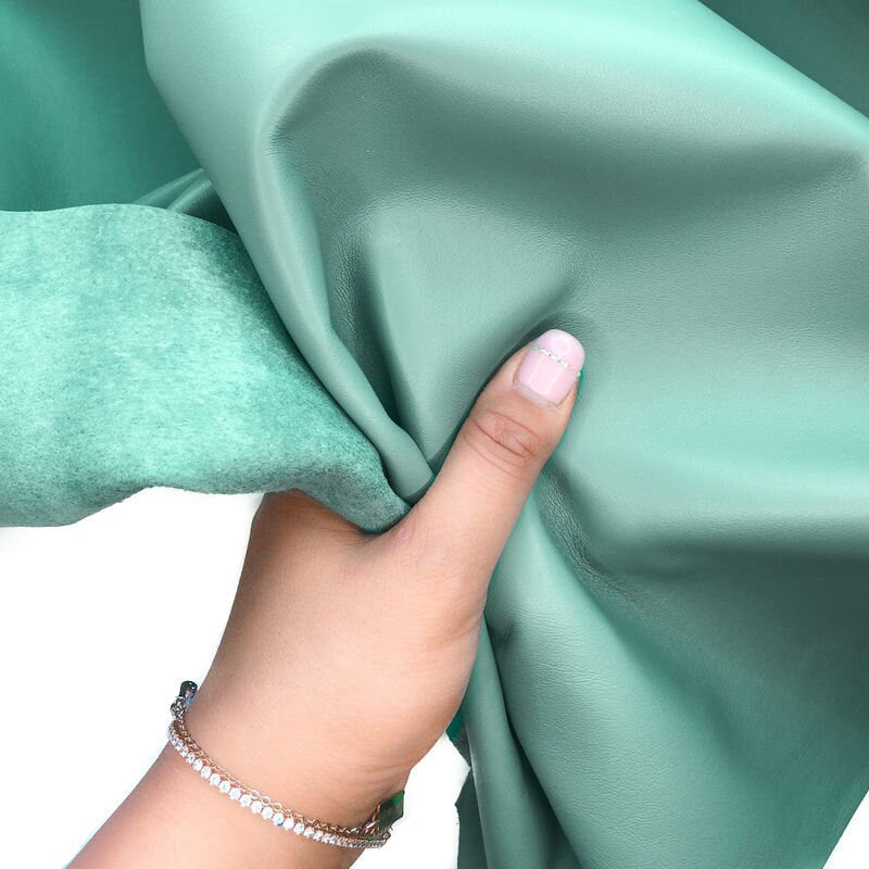 Pastel Green Lambskin Leather 2.25oz/0.9mm / SAGE GREEN 902