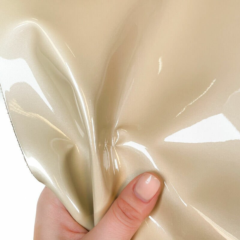 Light Creamy Patent Lambskin 0.9mm/2.25oz / CHAMPAGNE PATENT 1106