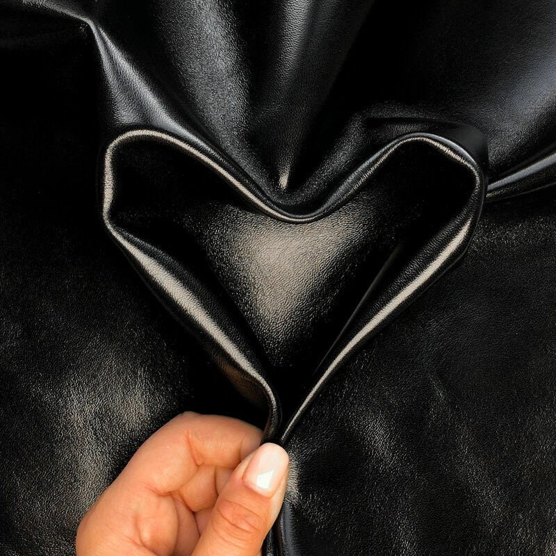 Super Shiny Black Lambskin 0.8mm/2oz / MEGA SHINY BLACK 945
