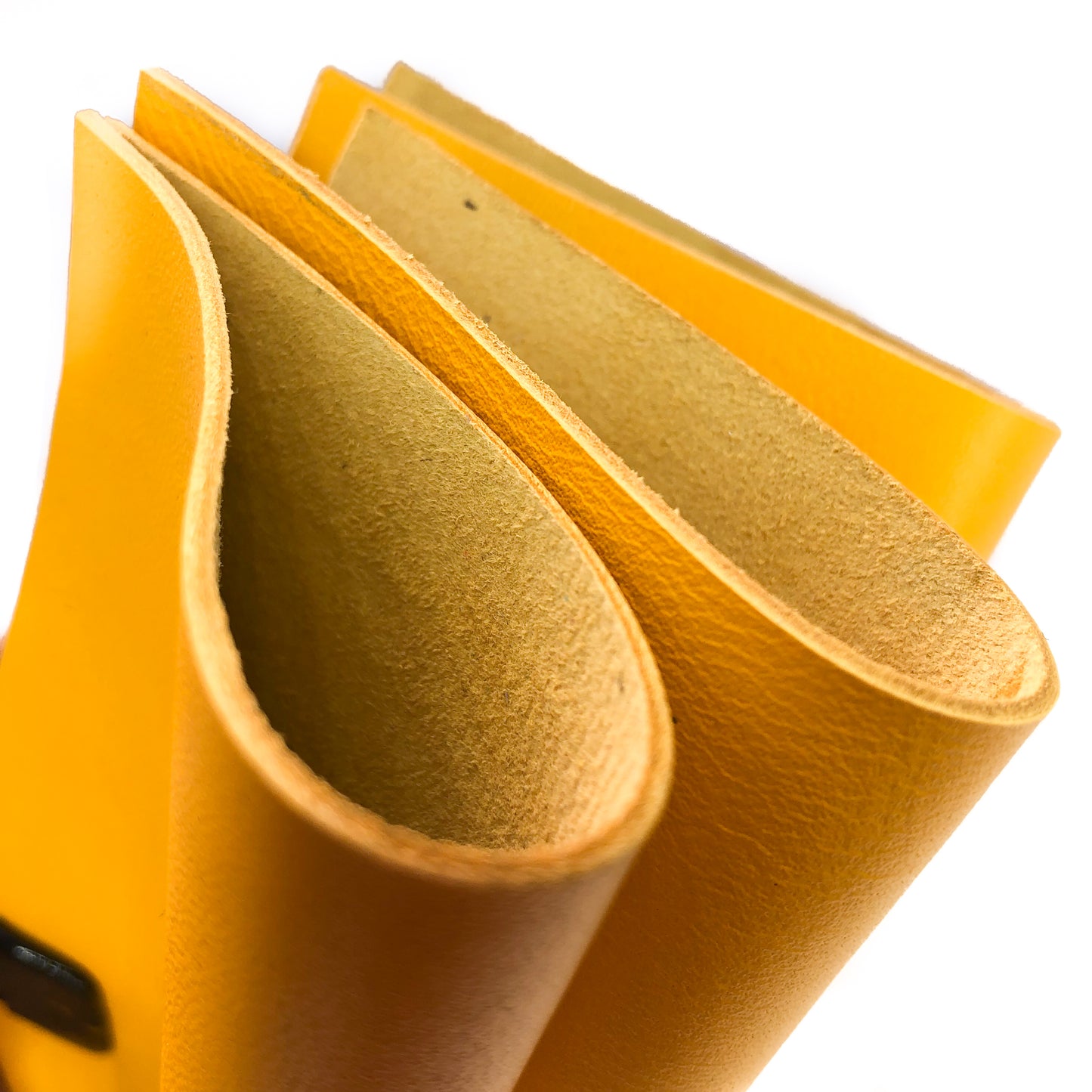 Yellow Leather Sheets 1.75oz/0.7mm / PRIMROSE YELLOW 758