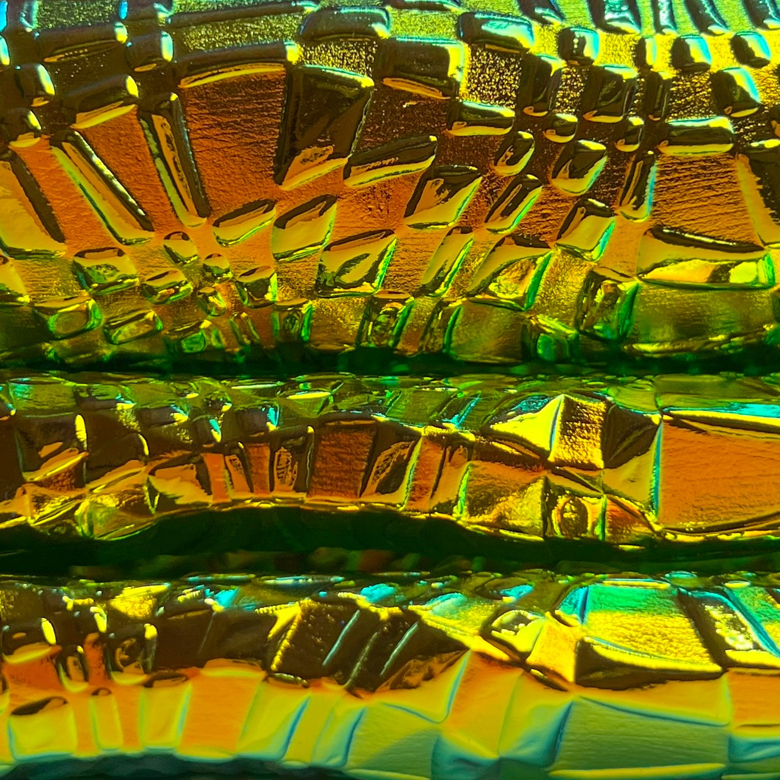 3D Holographic Shiny Lambskin Leather With Print 0.6mm/1.5oz / GREEN HOLO 1449