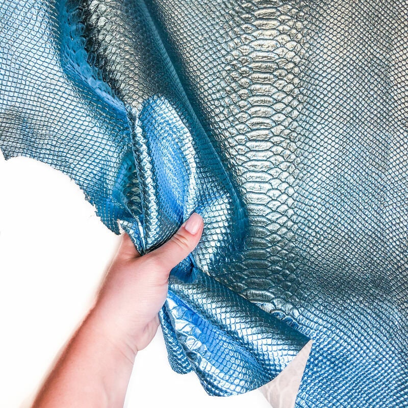 Light Blue Metallic Lambskin With Snake Print 0.7mm/2.5oz / TOPAZ SNAKE 1043