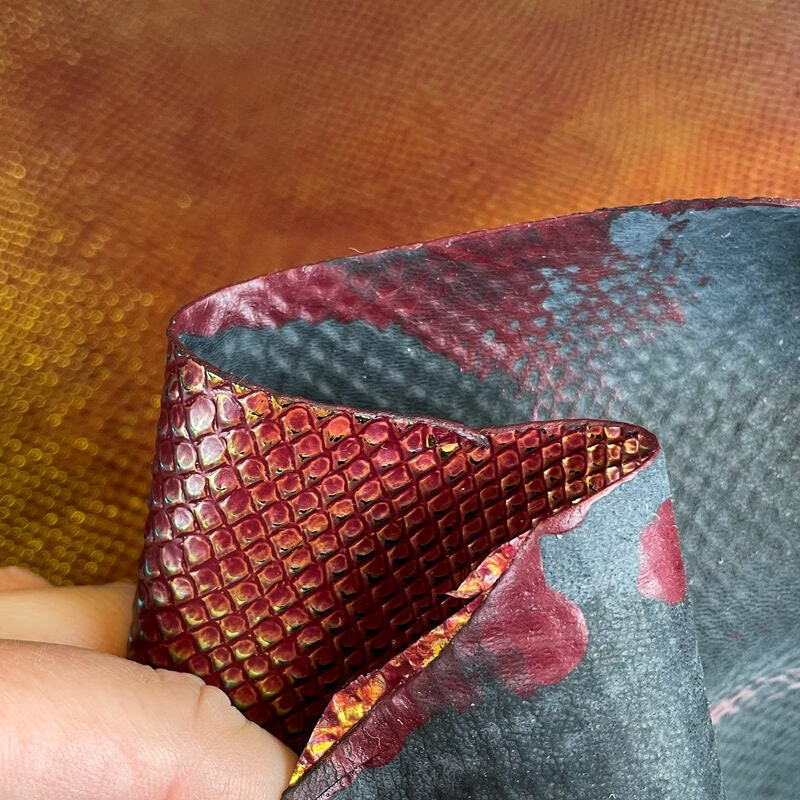 Metallic Red Lambskin With Lizard Print 1mm/2.5oz / RED LIZARD 1238