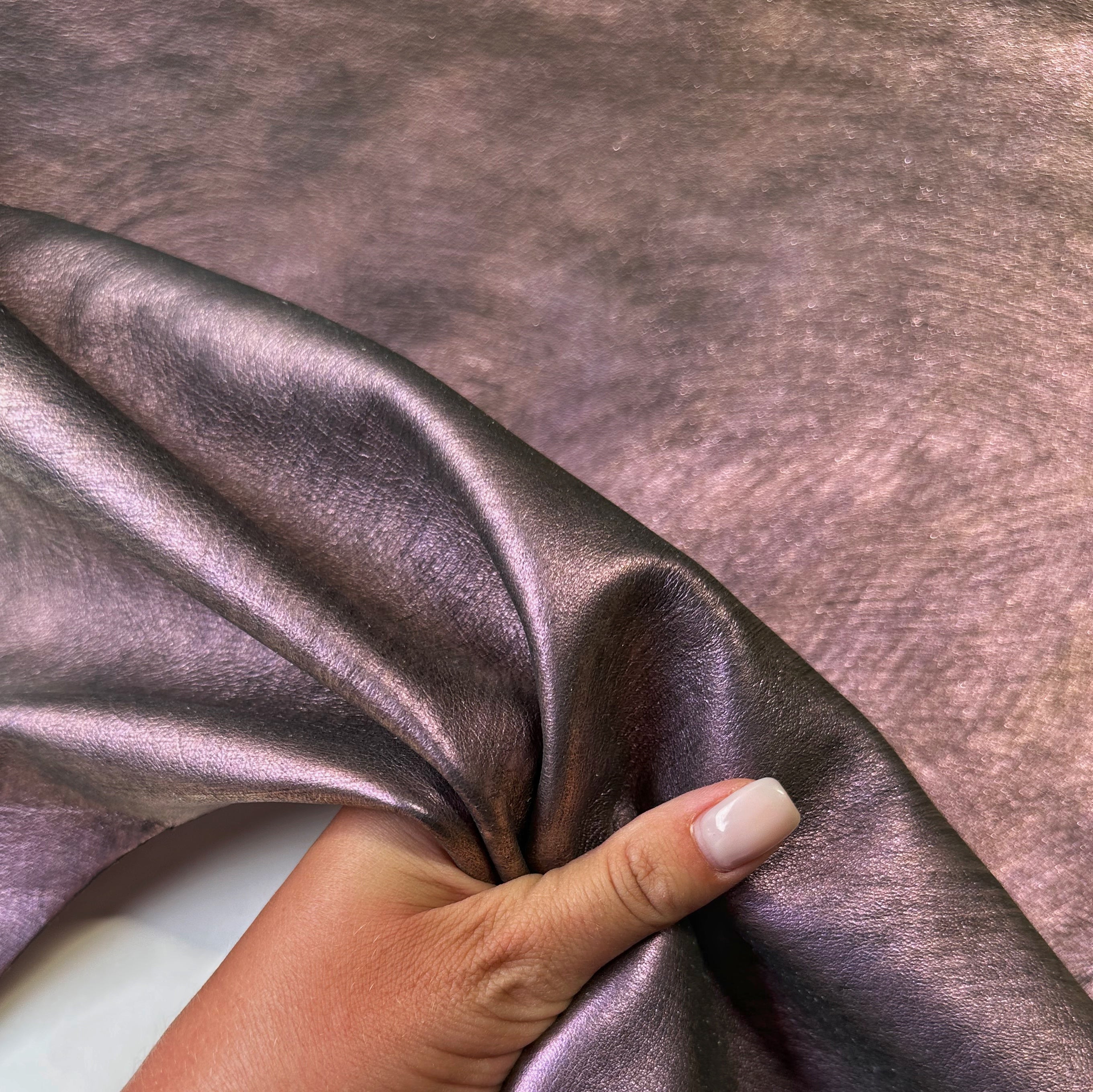 Violet Lambskin With Paint Brush Imprints 0.9mm/2.25oz PAINT VIOLER 1535