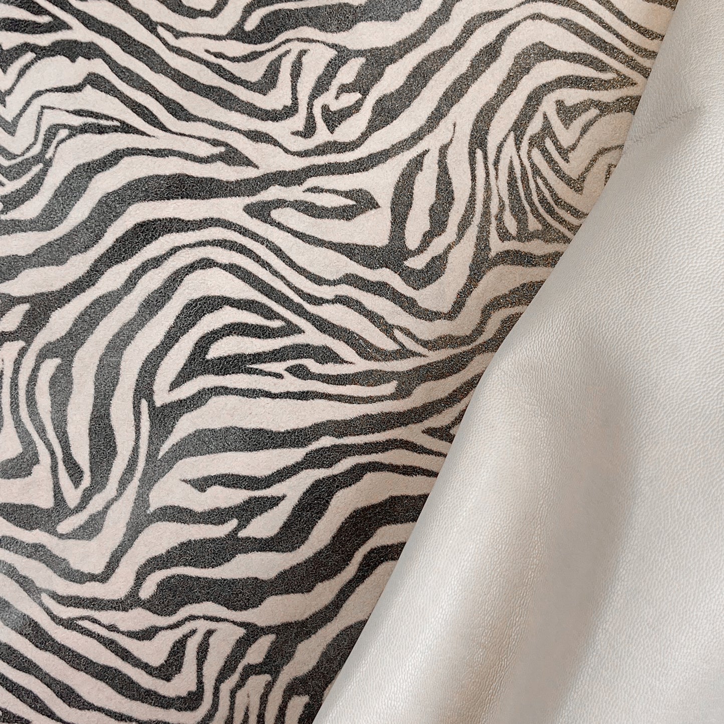 Soft White Zebra Print Lambskin 0.7-1.2mm/1.75-3oz / WHITE ZEBRA 1446
