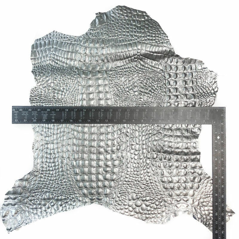 Metallic Matte Silver Crocodile Print Lambskin 0.7mm/1.75oz / MATTE SILVER CROCODILE 1046