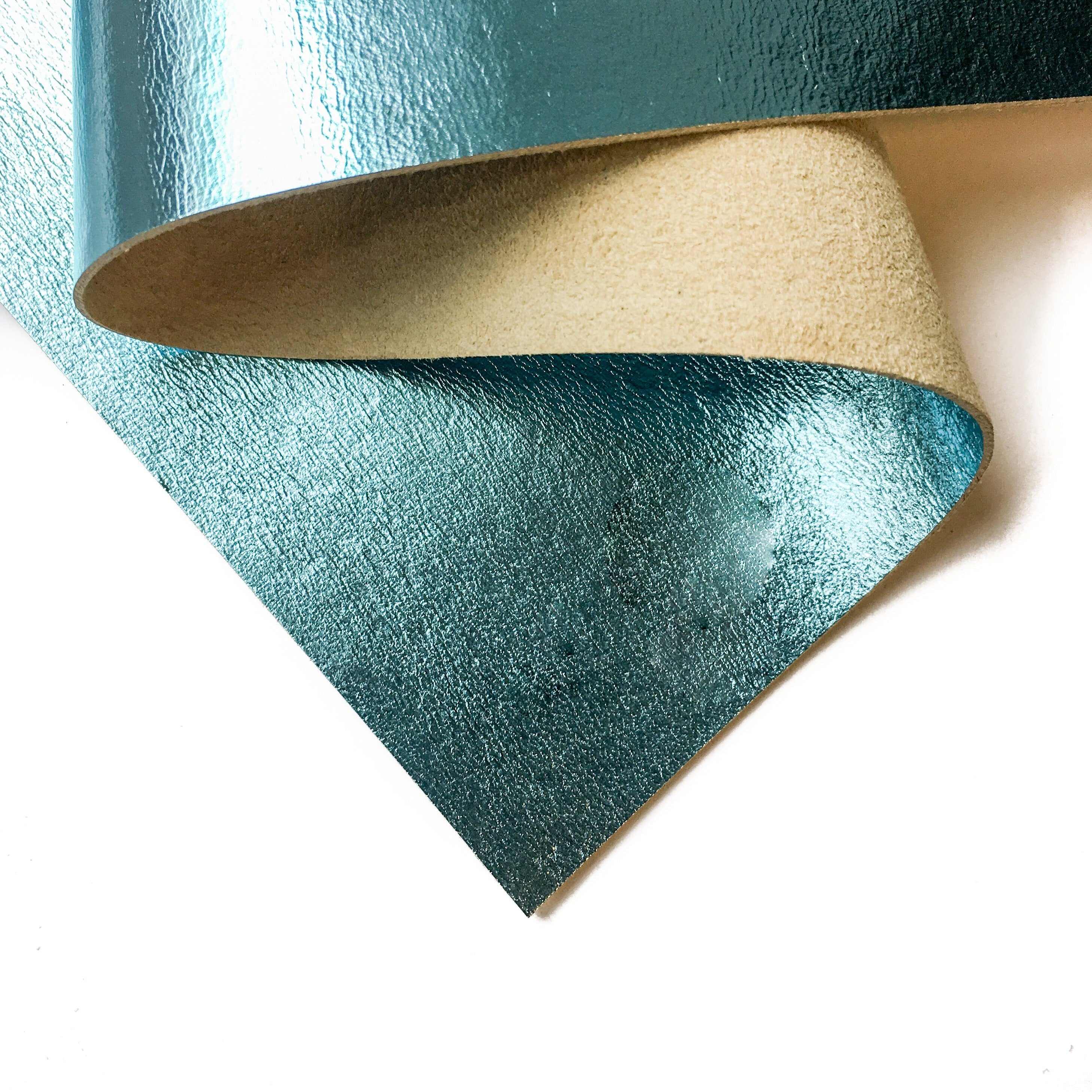 Blue Metallic Lambskin Sheets 2oz/0.9mm  BLUE TOPAZ 685