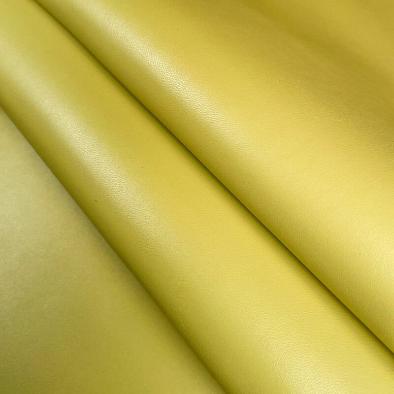 Light Green Lambskin Hides 0.7mm/1.75oz / LIMA BEAN 1166