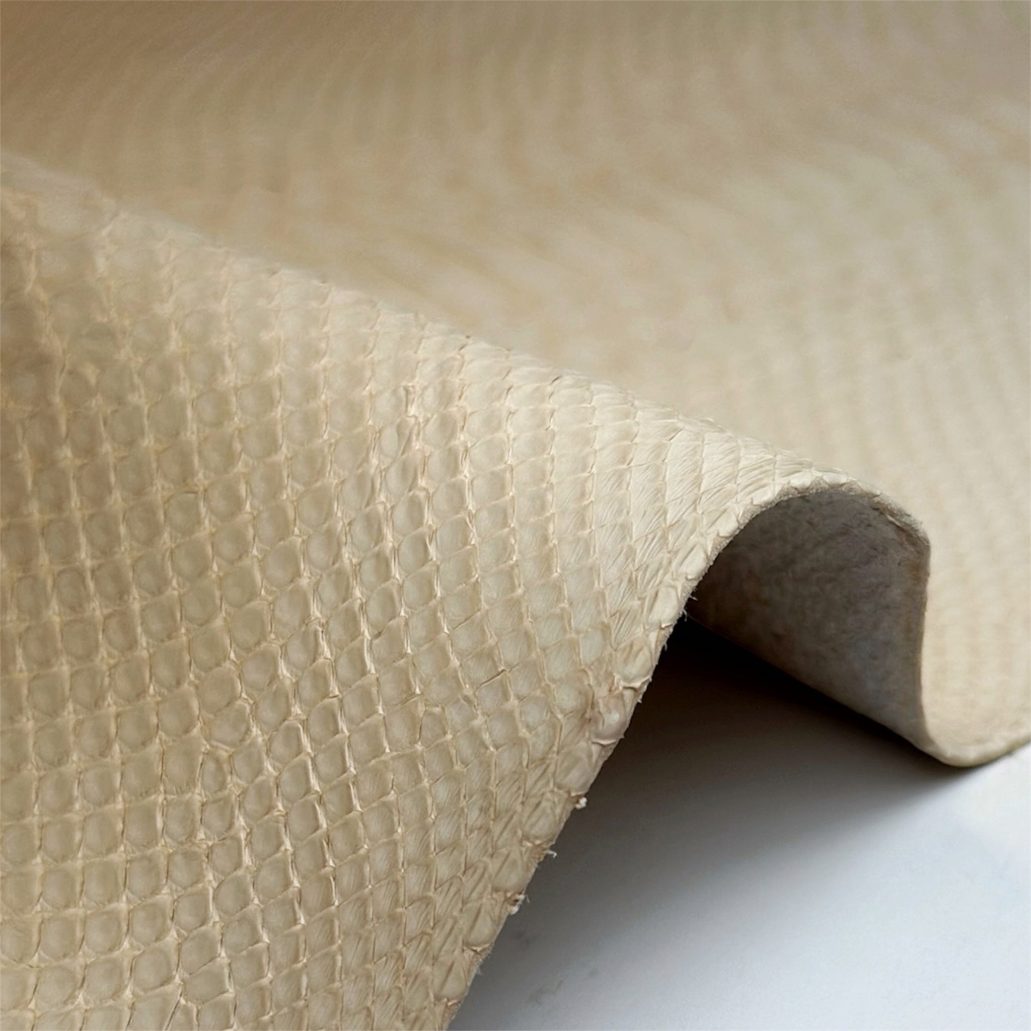 Warm White Real Python Leather 0.7-0.8mm/1.75-2oz Warm WHITE PYTHON