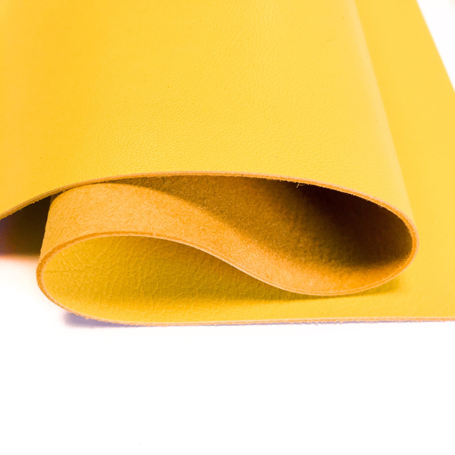 Yellow Lambskin Leather 0.8mm/2oz / PRIMROSE YELLOW 758