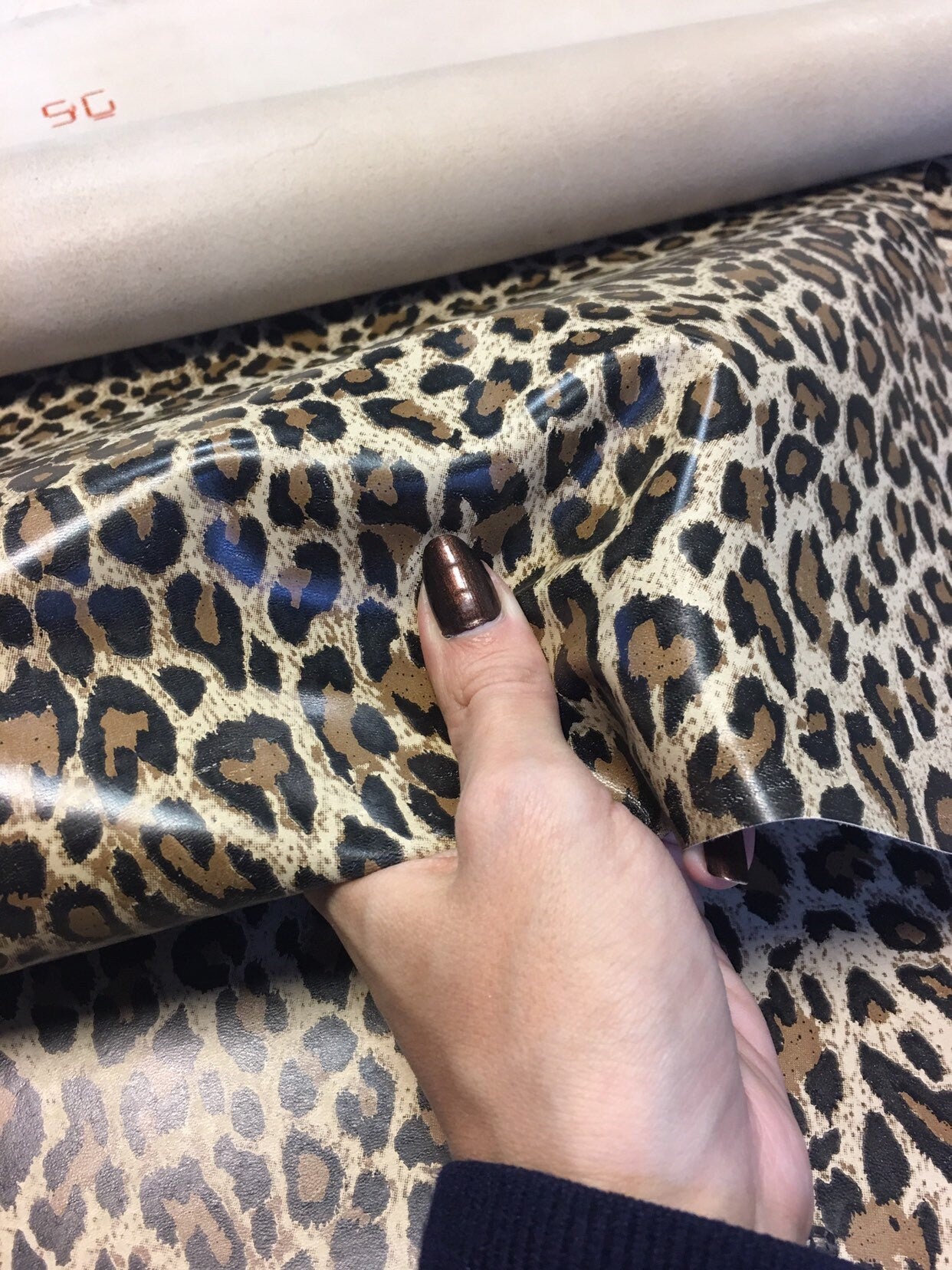 Brown Lambskin Leather With Print 1.0mm/2.5oz / LEOPARD 695