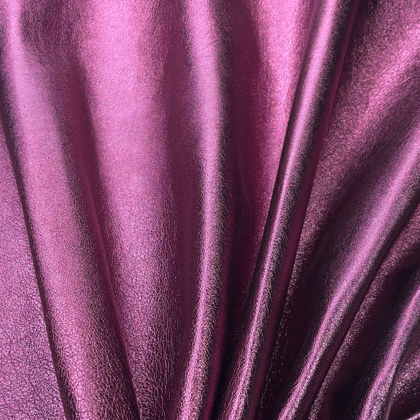 Metallic Magenta Lambskin Leather 0.8mm//2oz MAGENTA 1649