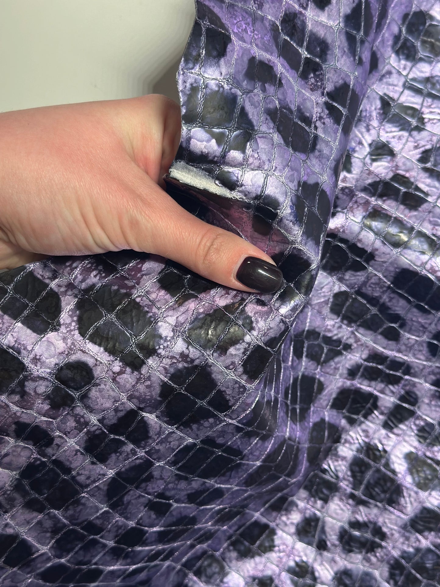 Metallic Purple Lambskin Leather With Emboosed Crocodile Print 1mm/2.5oz