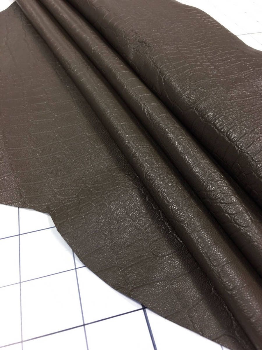 Brown Reptile Print Lambskin 0.8mm/2oz / WREN CROCODILE 512