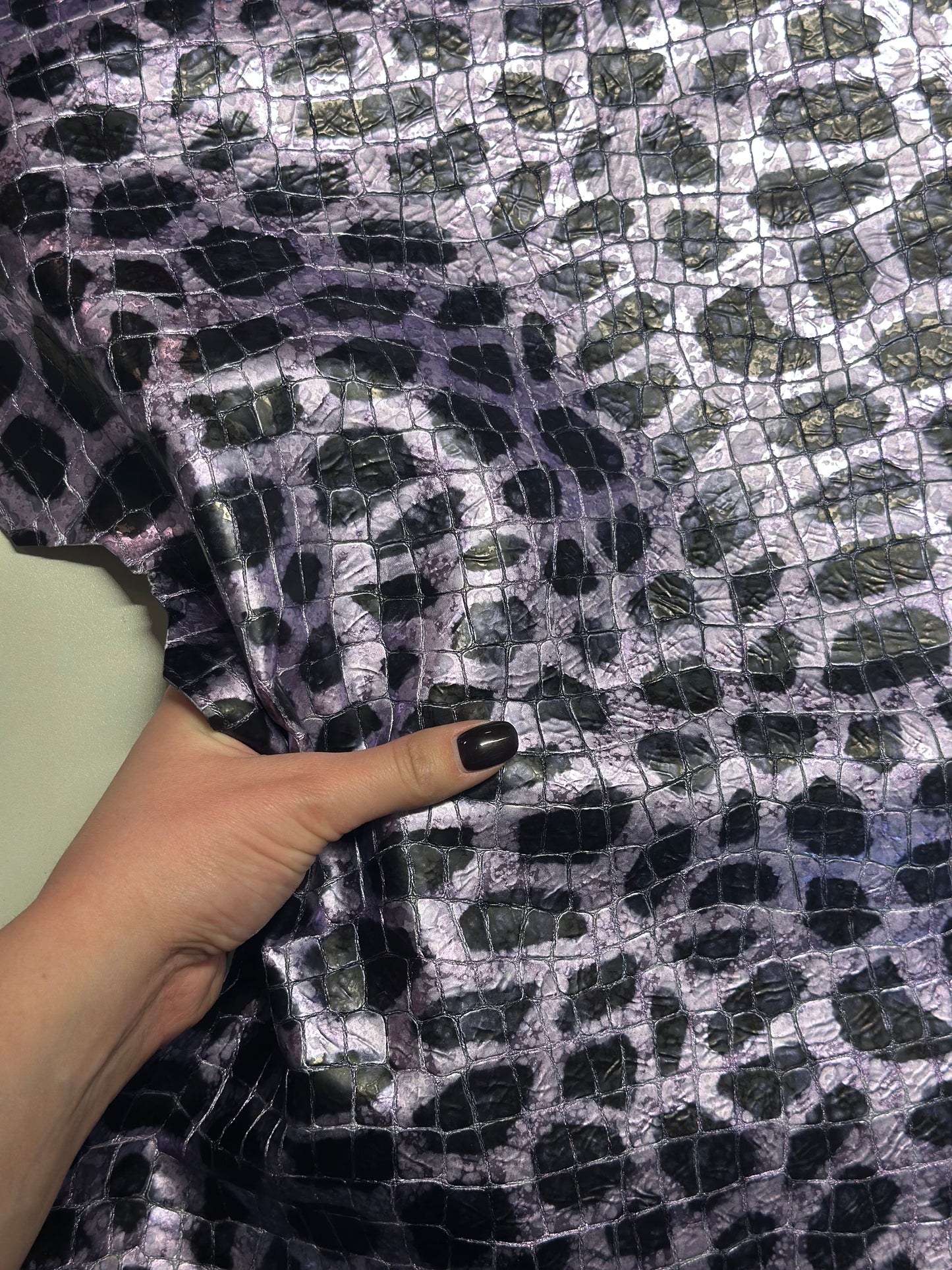 Metallic Purple Lambskin Leather With Emboosed Crocodile Print 1mm/2.5oz