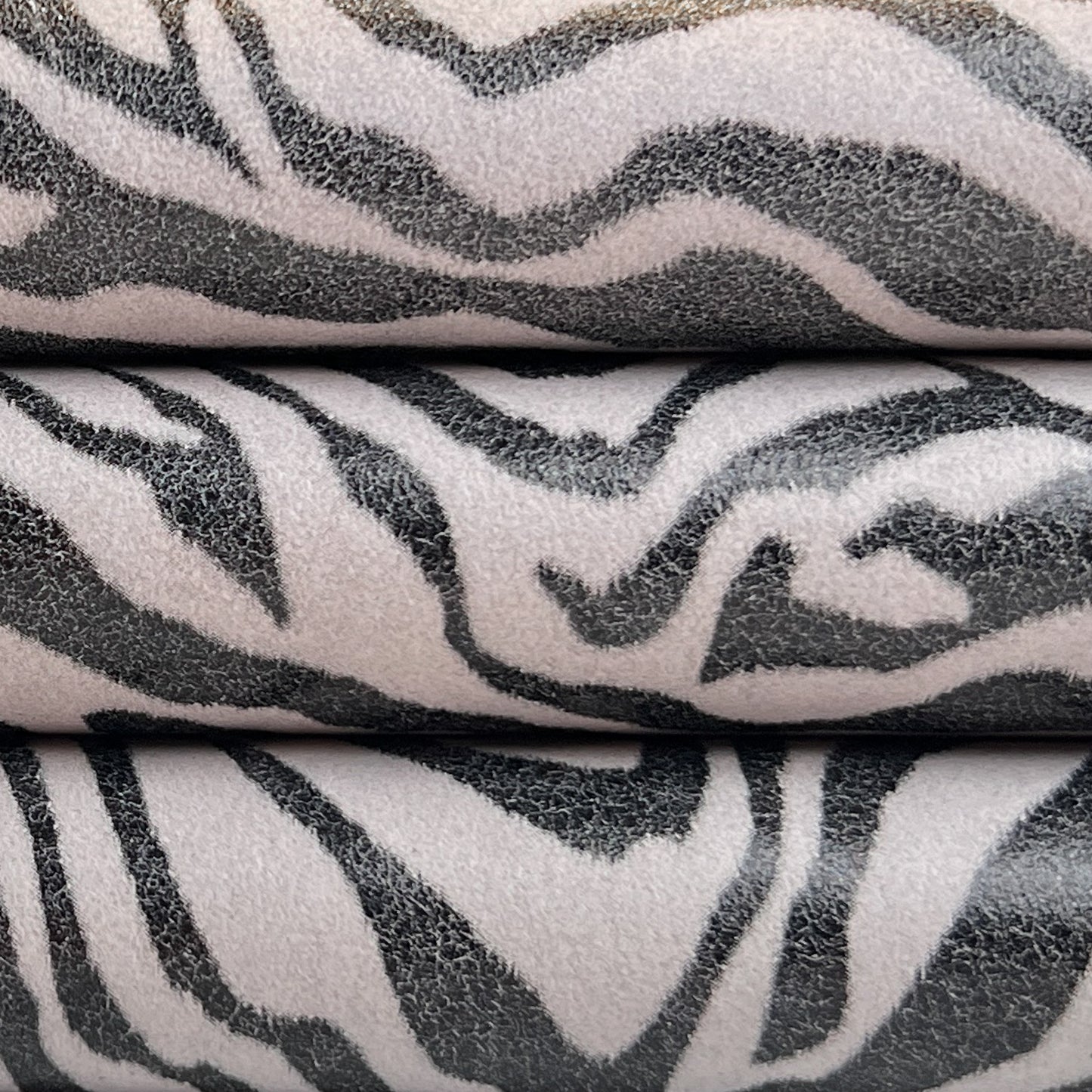 Soft White Zebra Print Lambskin 0.7-1.2mm/1.75-3oz / WHITE ZEBRA 1446