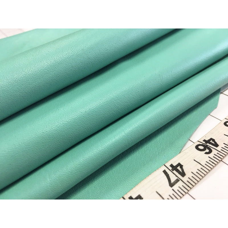 Mint Lambskin Leather Hides 0.8mm/2oz / MINT GREEN 645