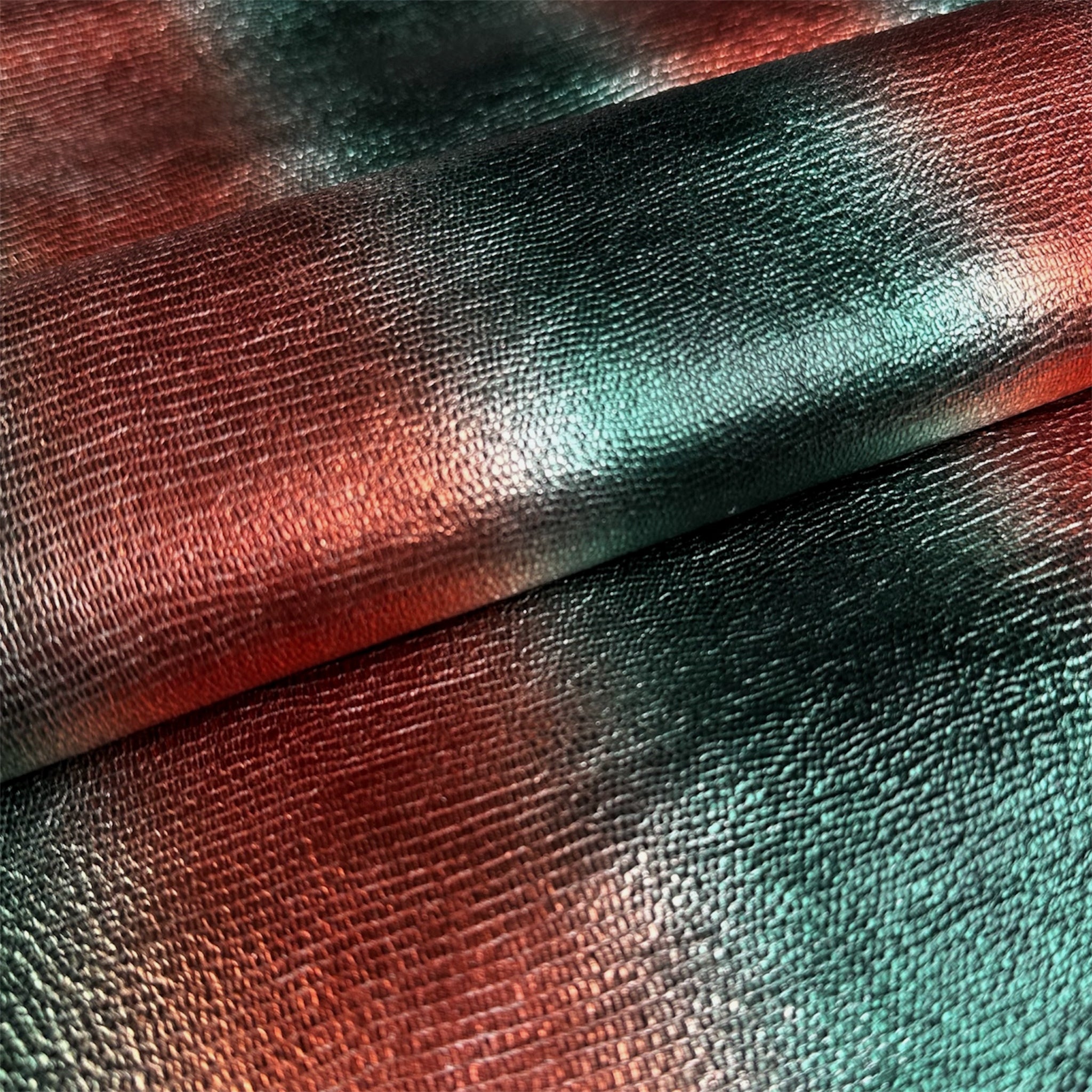 Shiny Lambskin With Red & Green Sparkle Lines 0.9-1mm // 2.25-2.5oz CHRISTMAS THEME 1561