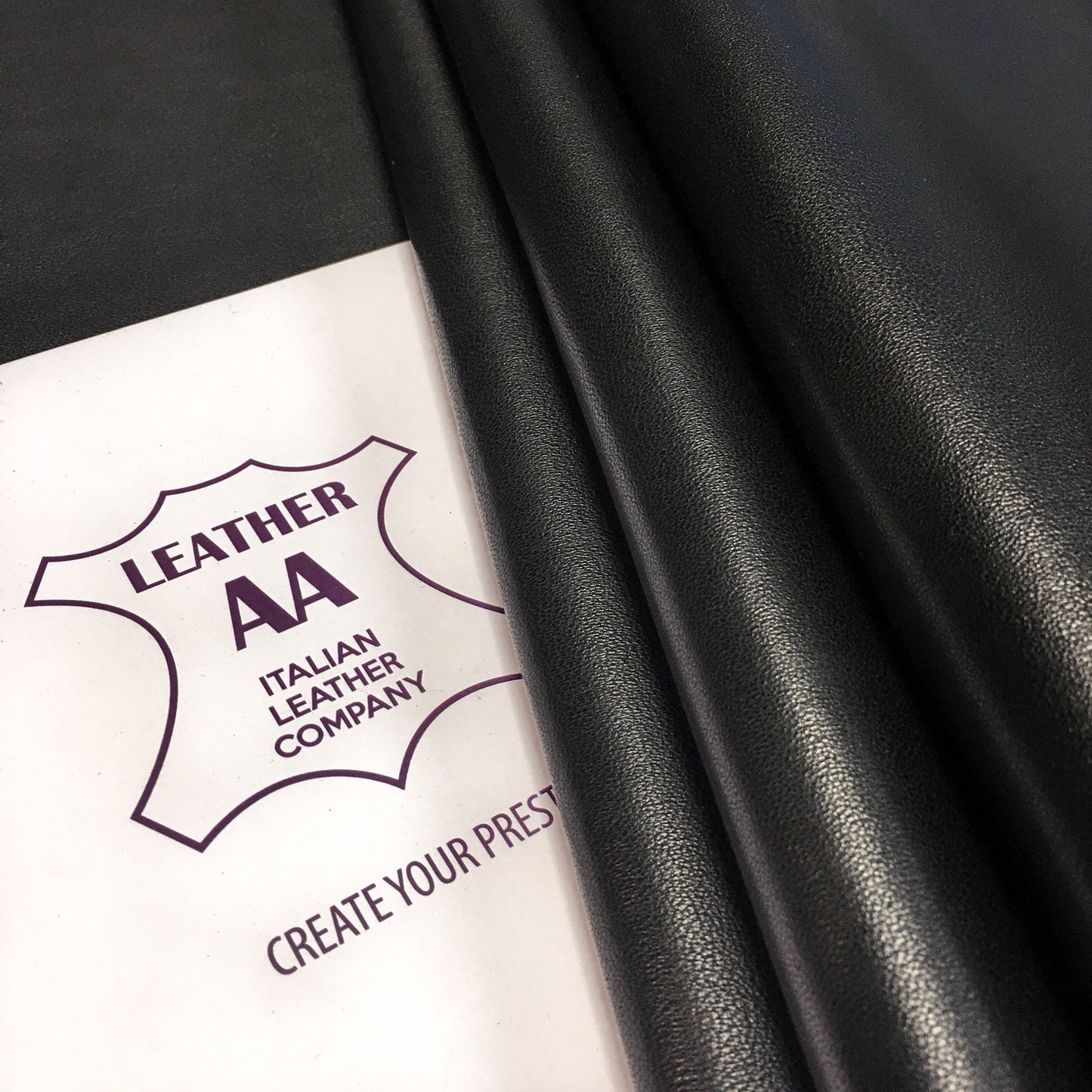 Black Lambskin Leather 2.25oz/0.9mm / Black LODGE 529