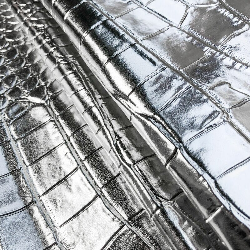 Metallic Silver Lambskin With Crocodile Print 0.6mm/1.5oz SILVER CROCODILE 1017