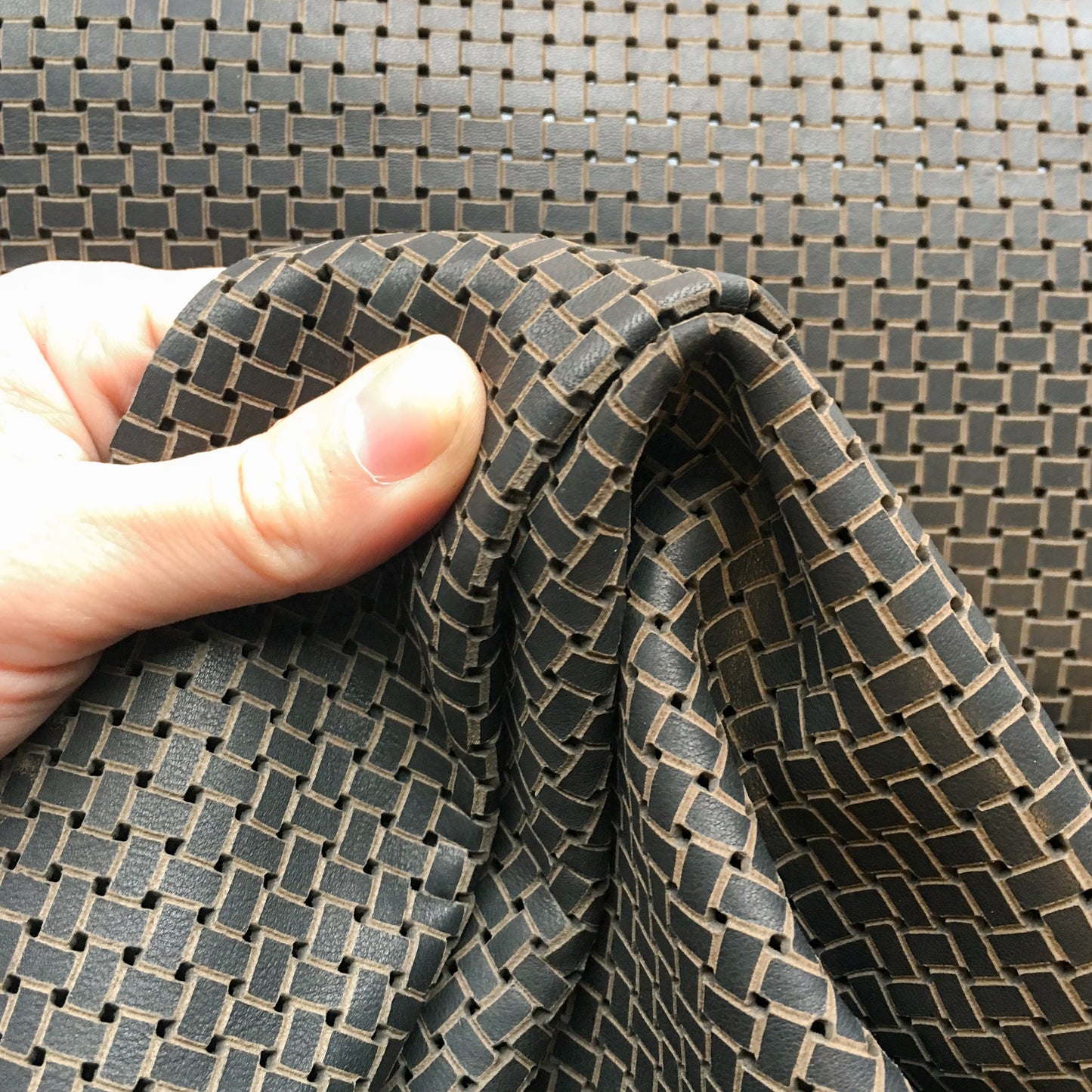 Brown Wickerwork Print Lambskin Sheets 0.8-1.0 mm / 2-2.5 oz.