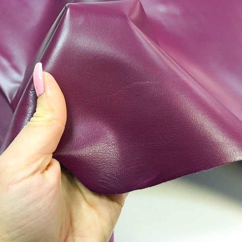 Burgundy Red Lambskin 0.7mm/1.75oz / BURGUNDY QUARTZ 768