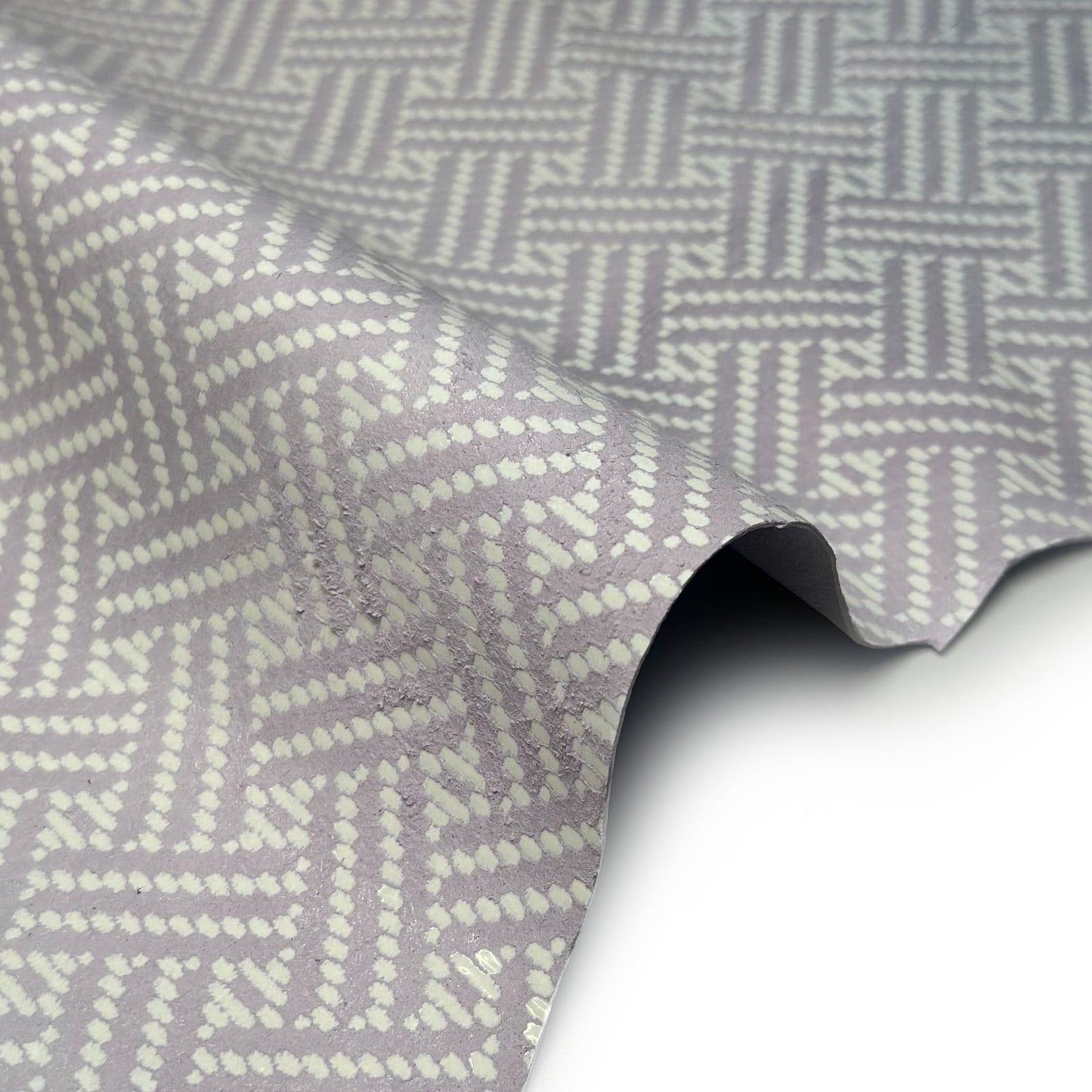Geometric Print On Light Lavender Lambskin 0.4-0.5 mm (1-1.25 oz) GeoLuxe 1719