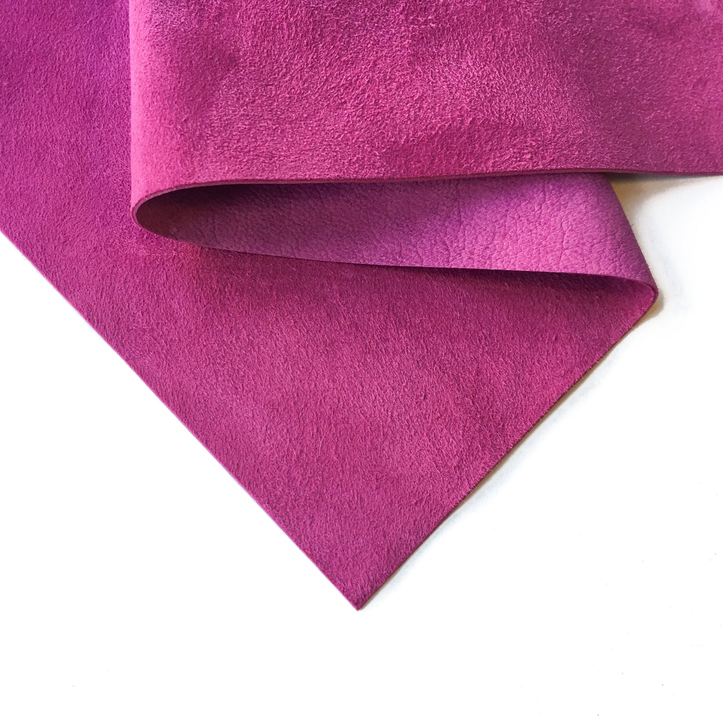 Purple Suede Lambskin Sheets 2oz/0.8mm / VIVID VIOLA 402