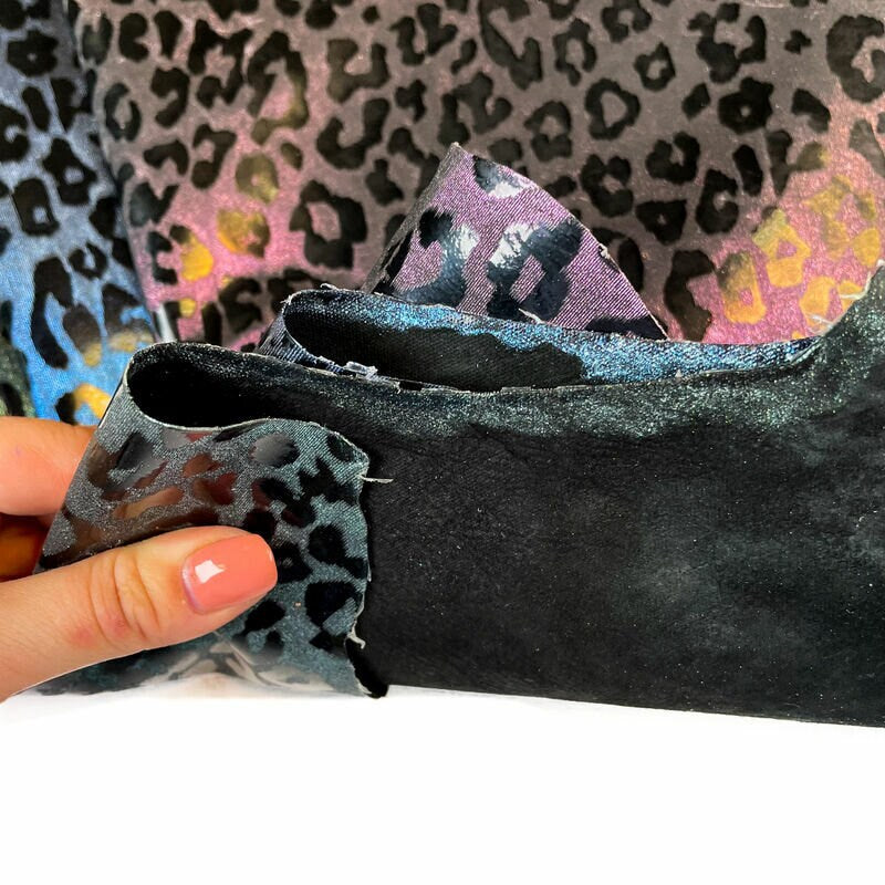 Glossy Lambskin With Leopard Print 0.9-1.0mm/2.25-2.5oz / NIGHTSKY LEO 1279